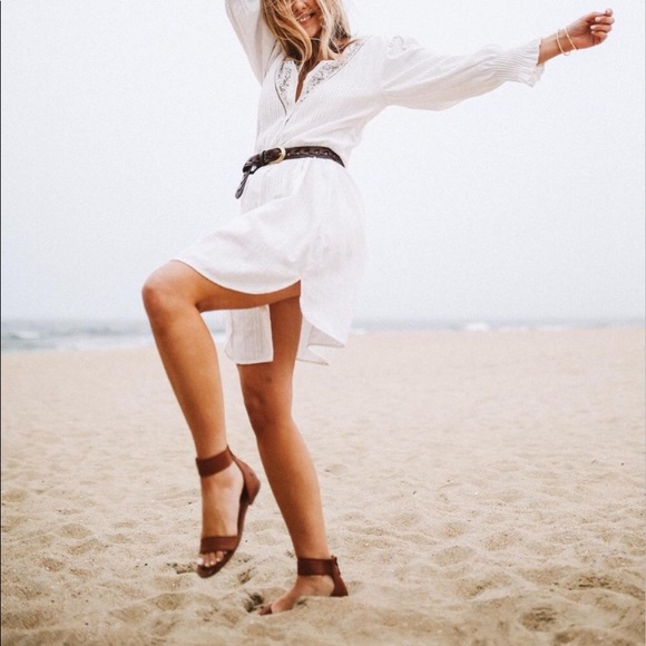 Frye Carson Ankle Zip Up Tan Casual Leather Sandal - Picture 2 of 11